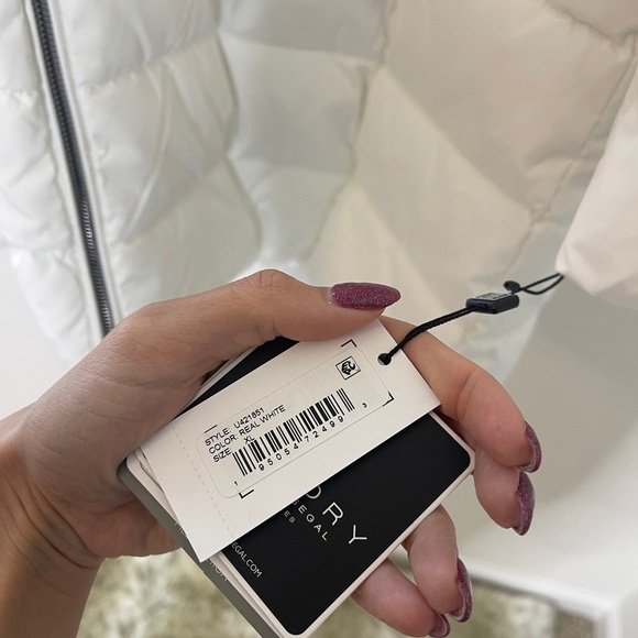 NWT Laundry By Shelli Segal White Puffer Coat with Fur Trim Hood - Picture 9 of 9